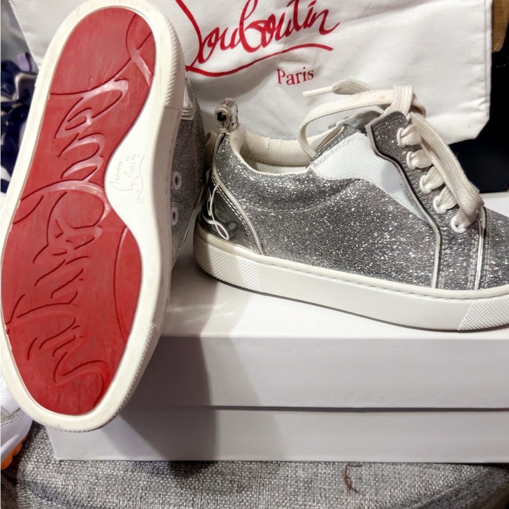Christian Louboutin Kids Glitter Sneakers - Silver and Red Soles